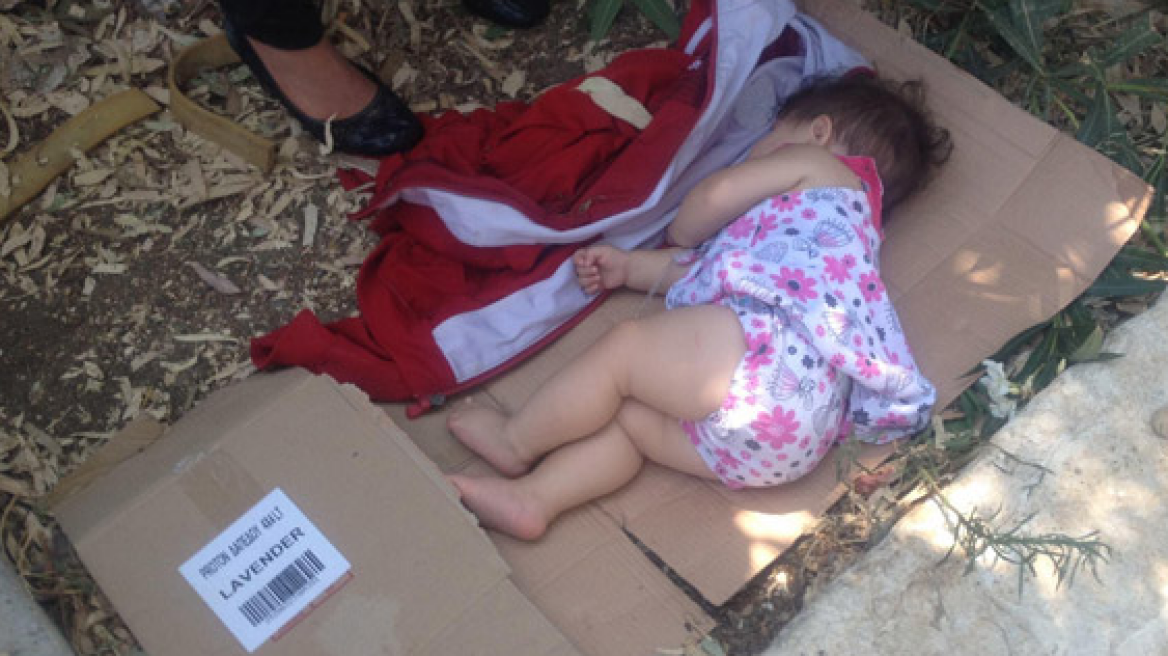 Τραγική η κατάσταση με τους μετανάστες και στη Λέρο - Μωρά κοιμούνται σε χαρτόνια